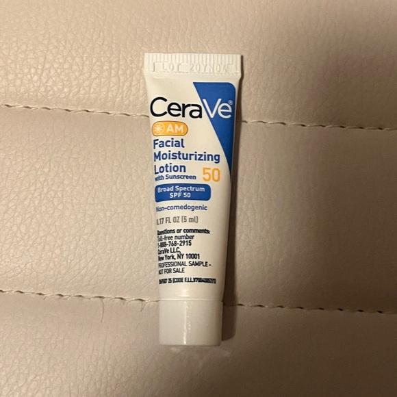 Skincare & Beauty Mini Bundle with Pouch ! - Picture 10 of 16